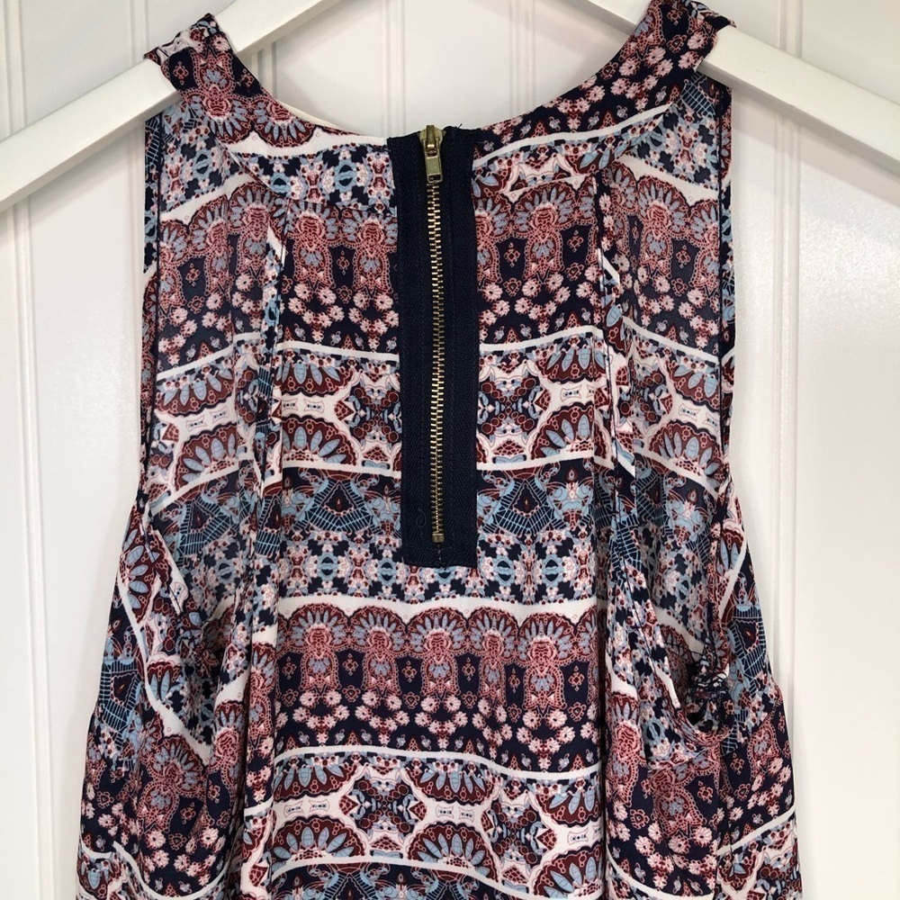Pink Rose Juniors Patterned Tank Top with Back Exposed Zipper Size Small - Picture 4 of 9